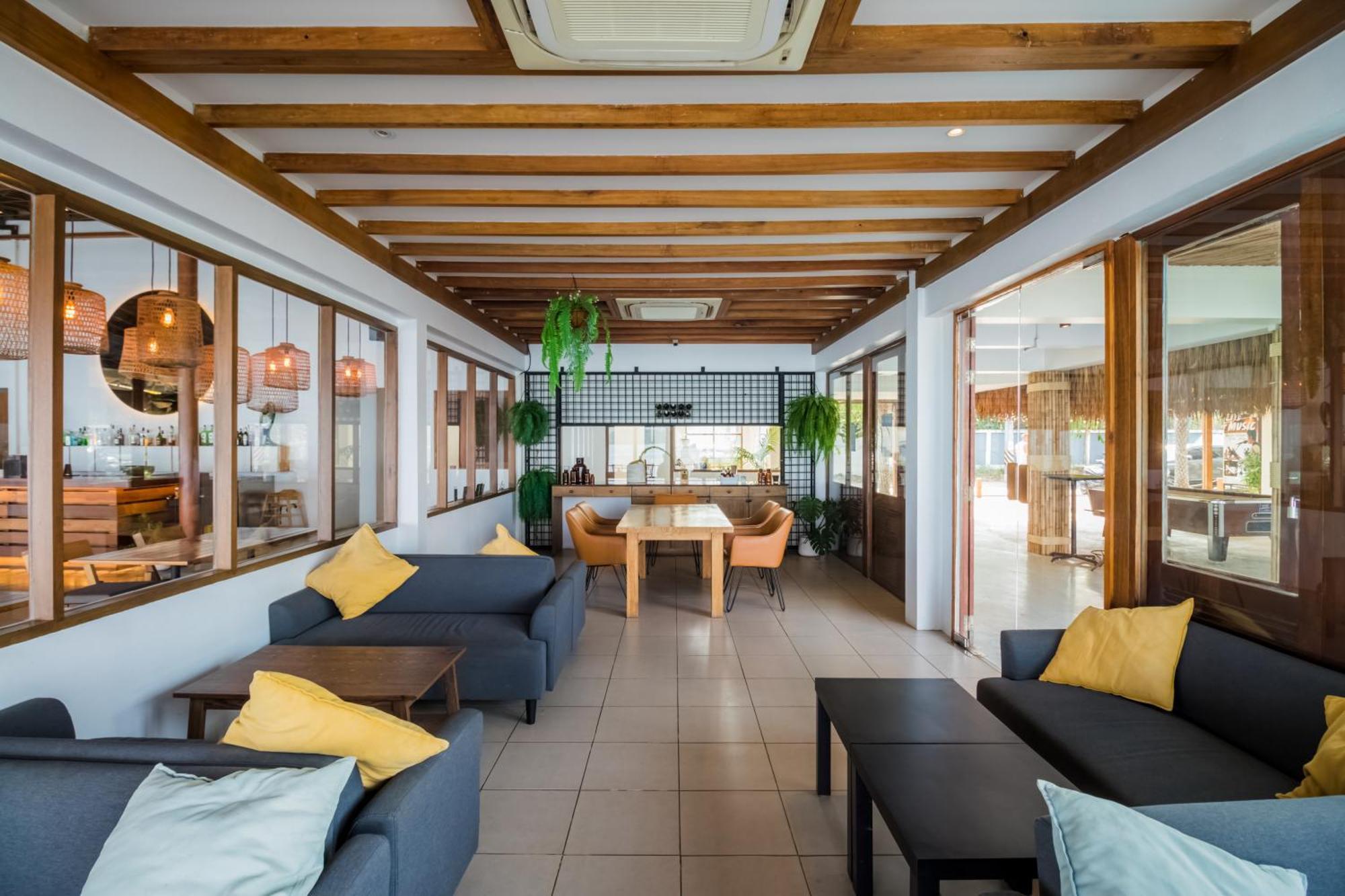 Sea Sun Bed & Beyond Hotel หาดบางรัก ภายนอก รูปภาพ